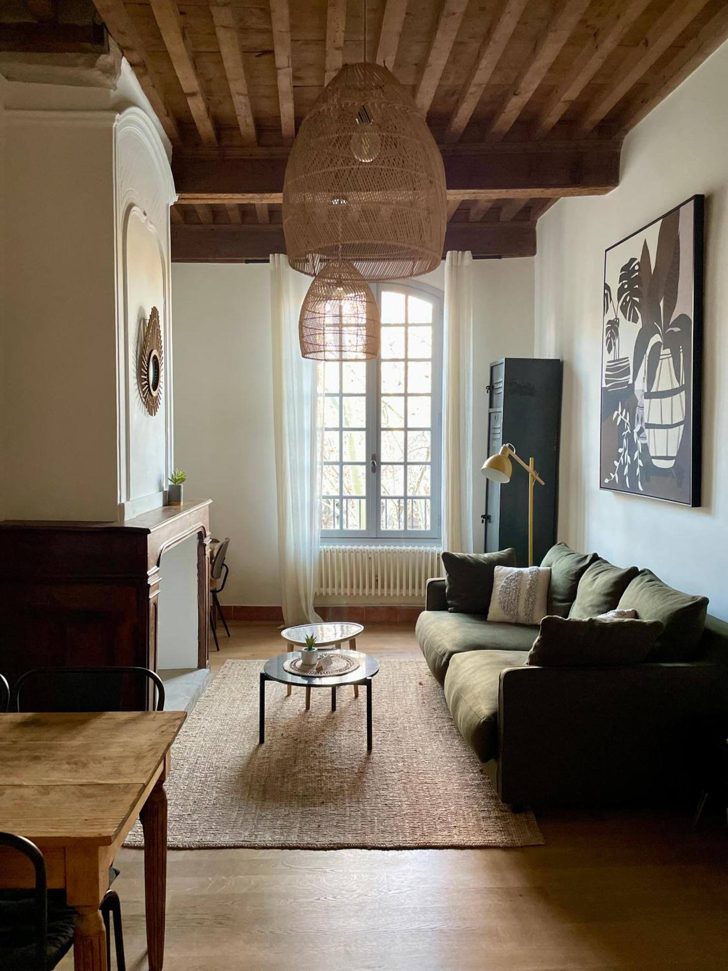 La Boheme Place Aux Herbes Uzes Luaran gambar